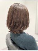 くびれミディミディアムレイヤーレイヤーカットアッシュブロンド