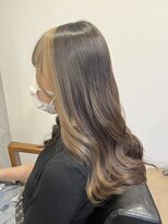 ワンズ(One’s)&nbsp;フェイスフレーミング×ゆる巻きロング