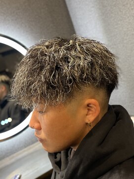 ワールドシップモトマチ(WORLD SHIP MOTOMACHI) ツイストパーマ　メッシュキャップ