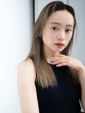 エインアンリー 表参道(AIN.ANLY.) ミルクティーアッシュハイトーンカラーダブルカラー長めバング