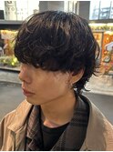 原宿メンズマッシュウルフ無造作シャドウパーマツーブロック黒髪