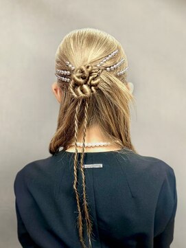 アマル(AMARU) カチモリハーフアップ