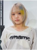 前髪カットくびれミディホワイトベージュブリーチ_F1742