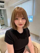 エミィ(emii.)&nbsp;シンプルだからこそ映える 上品なツヤ感ナチュラルボブ