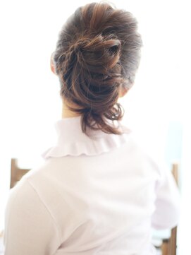 美容室ソラ 小岩店(sora) ルーズなシニョンアレンジ・自分でも出来ちゃった！！【小岩】