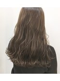 グレージュ×透明感