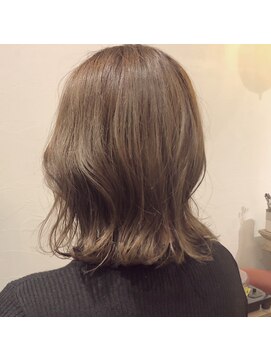 マウロア(MAULOA) "赤身解消☆オリーブベージュ" ayumi