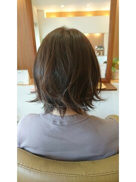 カームヘアー(Calm hair) 伸びかけボブ