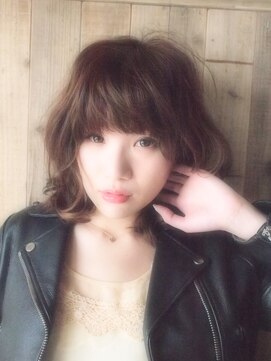 ヘアーミューズ リベロ(hair muse Livero) 【Livero】ゆるふわミディ×アッシュベージュ 3