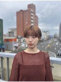 ウェットで耳掛けショートボブ