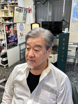 髪座 ミディアムショート