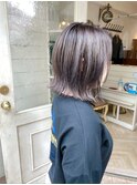 2025ミディアム外はねスタイル透明感カラー赤羽