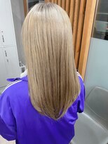 イルウィ(irwi)&nbsp;【ブリーチカラー】ホワイトベージュ　ハイトーンカラー