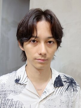 ルーツ(ROOTS) センターパートメンズカットフェザーショート