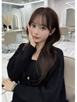 ベージュカラー×レイヤーカット