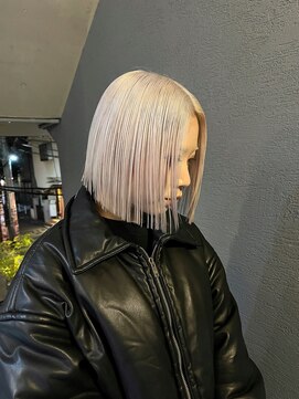 アルカナ 明治神宮前原宿(ARCANA) ホワイトカラー ホワイトブロンド 抜きっぱなしブロンド