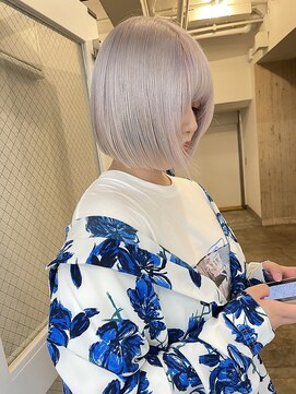 イェッカ パビル(YECCA pabil) ホワイトシルバー