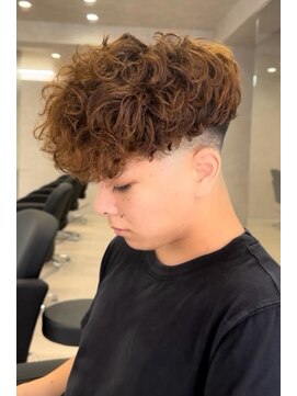 エルマーク 和歌山(L-MARK) スペインカール/フェード/短髪/men's/ツイストパーマ/メンズ