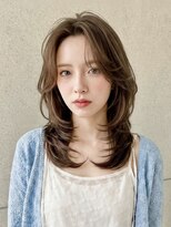ヌフ(neuf) 大人可愛い韓国風くびれレイヤー×ミルクティーベージュ