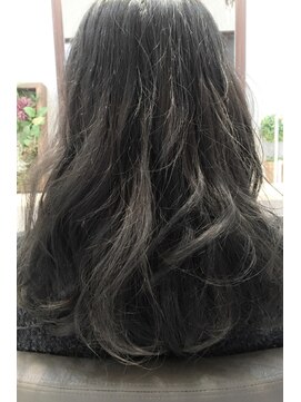 ヘアーアンドアトリエ マール(Hair&Atelier Marl) 【Marlお客様スタイル】アッシュグレージュのグラデーション