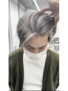 エイル 茶屋町(Eir) ホワイトシルバー