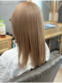ベージュカラー