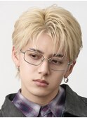 金髪メンズショートセンターパート韓国ハイトーンカラーブロンド