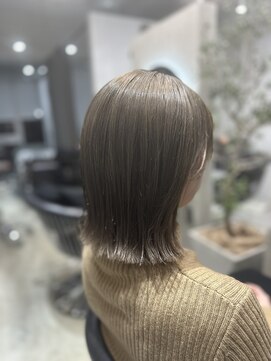 エトラ 渋谷店(etora) 外はねボブ くびれボブ オリーブベージュ