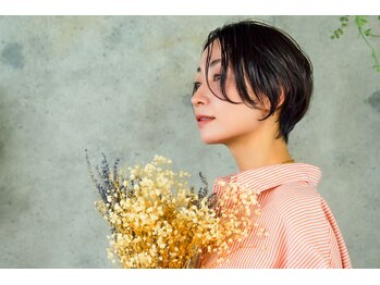 フェイス 港南台店(FACE。)の写真/大人の骨格と髪質にフィットする、上品で洗練されたショート。無理なく今っぽく毎日がラクに決まるヘアへ
