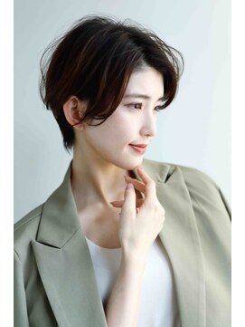 ムウ 難波(MOU) クールショートボブ前髪イメチェンピンクベージュ30代40代50代