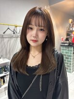 ラルガ 黒崎(Raruga) 大人可愛いレイヤーカット×ブリーチなしのダブルカラーベージュ