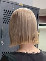 ヲタク(wotaku.)&nbsp;ミルクティーベージュ透明感カラーダブルカラーケアブリーチボブ