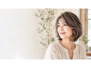 リベーヌプラスの写真/話題の白髪ぼかしや自然で明るい白髪染め★ノンジアミンカラーと髪質改善でダメージを抑え極上艶髪に♪