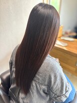 オト(oto)&nbsp;髪質改善うるツヤストレートロングヘアグレージュ艶カラー