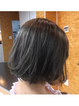 ハグ(Hug) ハイトーングレー