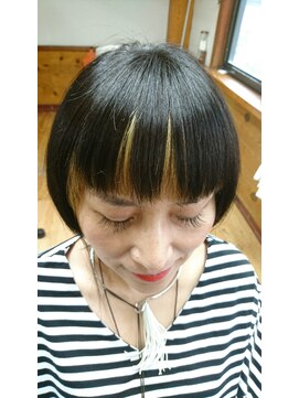 じぃば美容室 黒髪からのチラリズムカラー