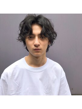 ユノ(juno) くせ毛風パーマ メンズミディアムスタイル『ショートレイヤー』