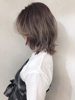 ヌイ 横浜(nui)&nbsp;ネイビーグレージュ_くびれヘアアプリコットオレンジ