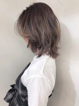 ヌイ 横浜(nui) ネイビーグレージュ_くびれヘアアプリコットオレンジ