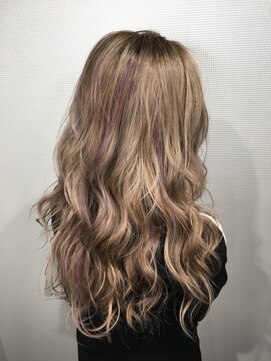 アクタノイド エット 香呂駅前店(actanoid etto) ミルクティーベージュ