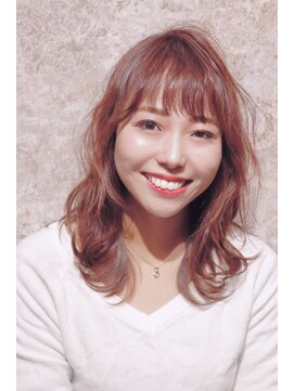 ティエラ 西新店(TIERRA) 20代30代40代レイヤー×コーラルピンクカラー　無造作ウェーブ