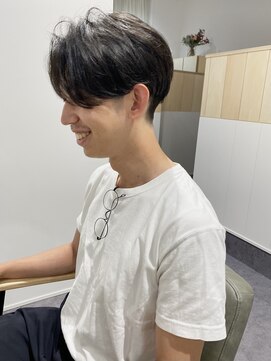 テン(tenn) ラフにお洒落なセンターパート◎