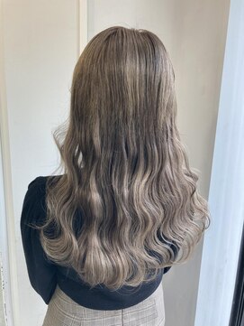 フツーロ 栄(FUTURO) 波巻きバイオレットグレージュ