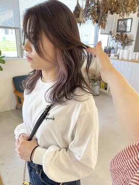 エメ 小山(Aimer) インナーカラー/ラベンダーピンク/ブリーチ2回/小山