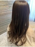 オリーブグレージュ