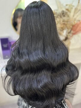 エルバイラビス 大宮(elu by lovis) 《chihina》コリアンブラック/艶カラー/透明感カラー/韓国/大宮