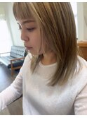 透明感ベージュ