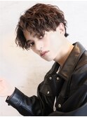 波打ちツイストスパイラルセンターパート ツーブロック刈り上げ