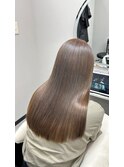 オリーブベージュ
