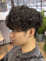 ヨリ サッポロ 札幌大通(yori SAPPORO)&nbsp;ニュアンスパーマ/センターパート/韓国マッシュ/ダークアッシュ